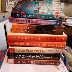 Lot 8 best selling books! Kristin Hannah The Wives